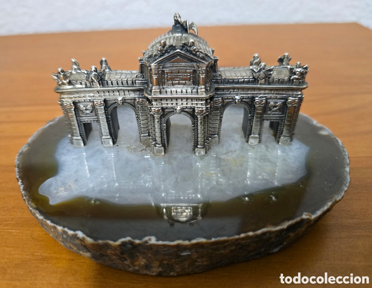 Antig&uuml;edades: Puerta Alcal&aacute; Plata y Agata ( lingote orfebrer&iacute;a recuerdo Madrid )