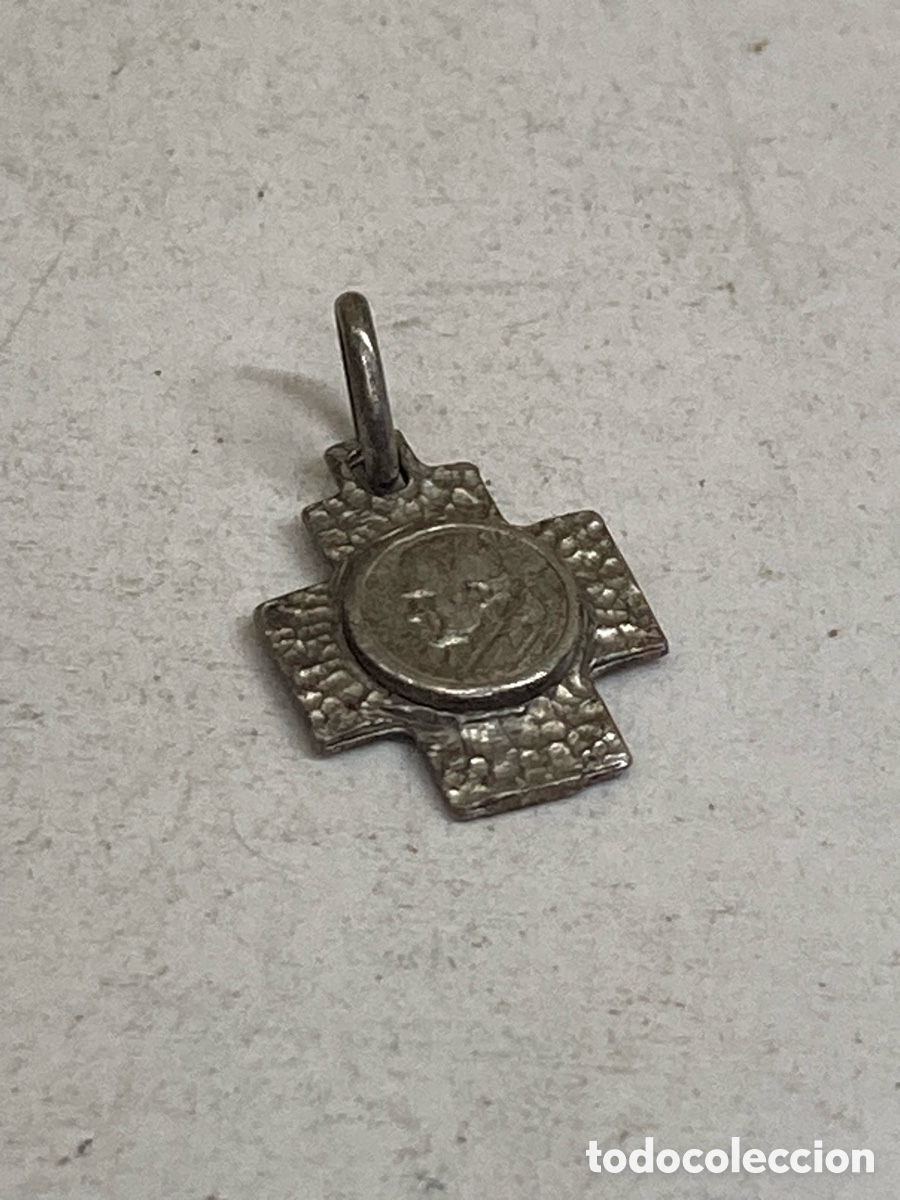 Antig&uuml;edades: Cruz de plata religiosa C652 - Foto 1