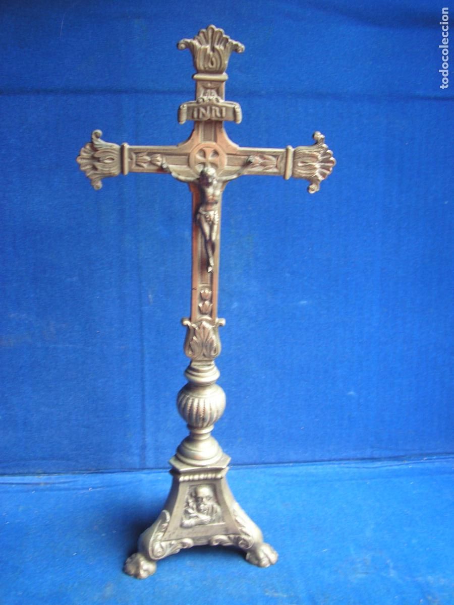 Antig&uuml;edades: CRUCIFIJO ALTAR BASE TRIANGULAR - Foto 2