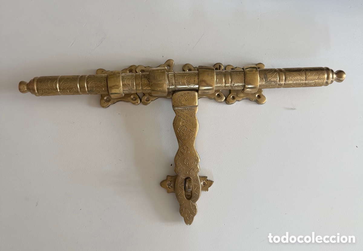 Antig&uuml;edades: Cerrojo Lat&oacute;n Macizo Decorativo 40cm