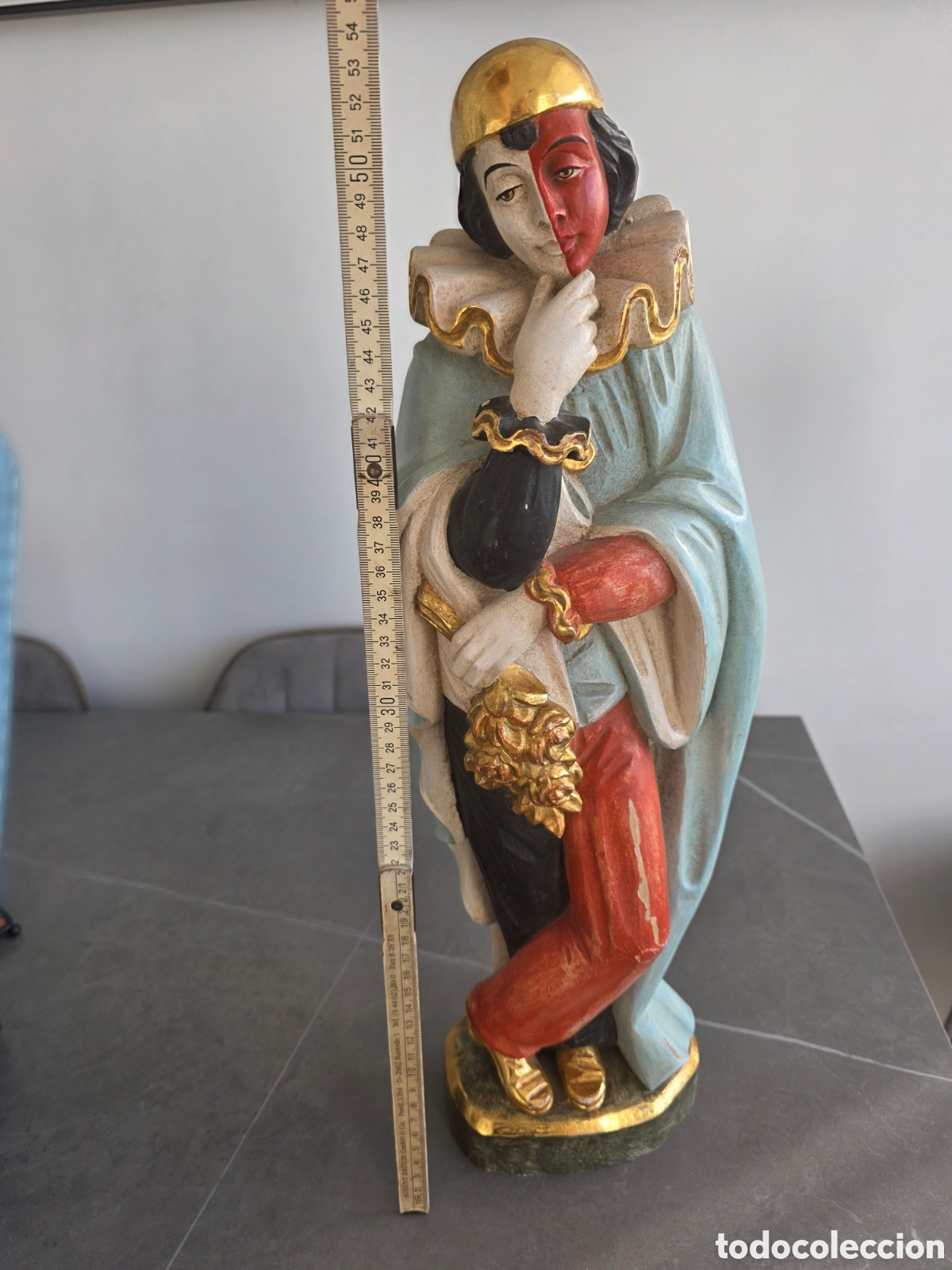 Antig&uuml;edades: Gran Escultura de Arlequ&iacute;n de 55 cm