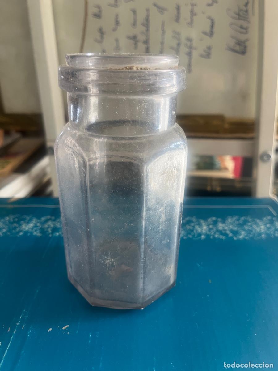 Antig&uuml;edades: Un frasco o tarro de cristal antiguo. Para conservas.