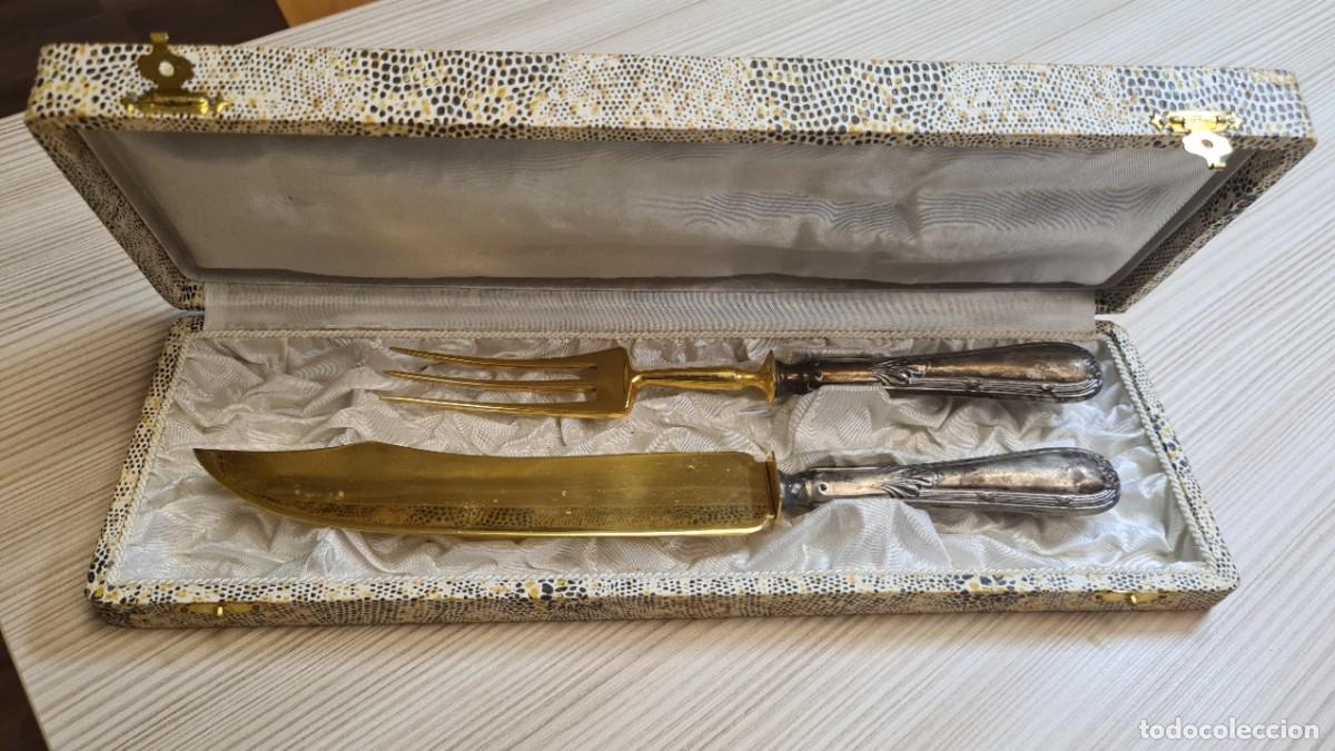Antig&uuml;edades: CAJA CON CUCHILLO Y TENEDOR PARA SERVIR . A&Ntilde;OS 50