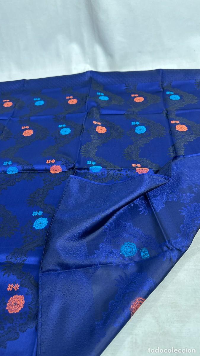 Antig&uuml;edades: Pa&ntilde;uelo de seda azul brocada - Foto 7