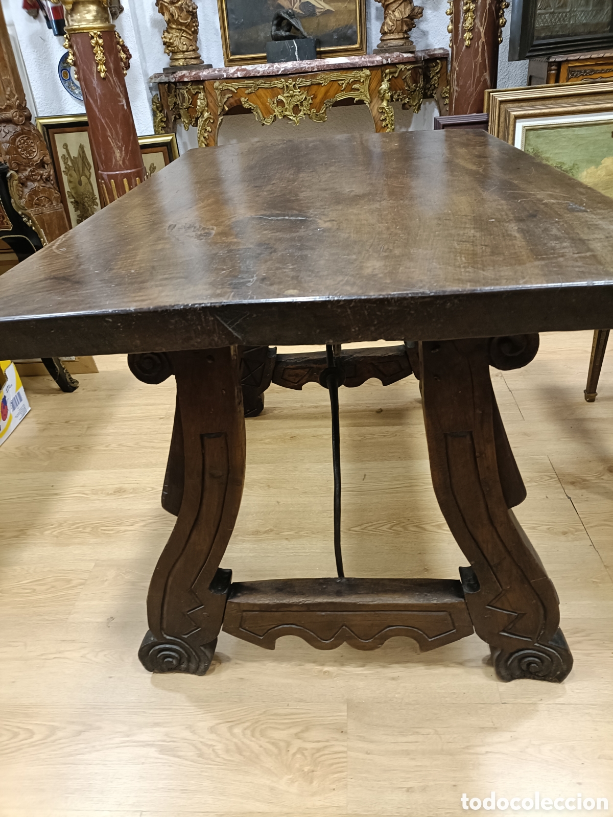 Antig&uuml;edades: Mesa de nogal siglo XVII - Foto 3