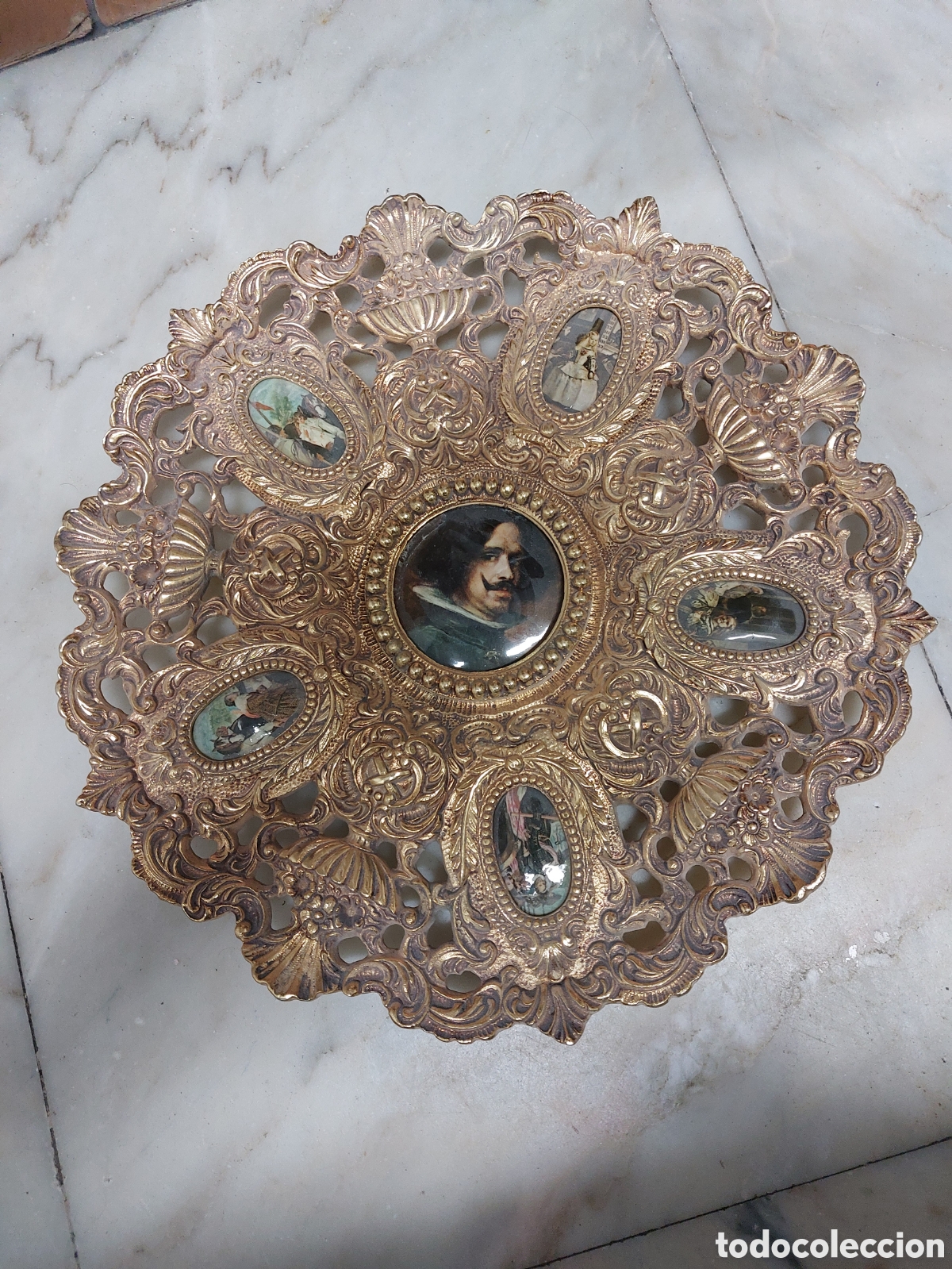 Antig&uuml;edades: Platos bronce con ba&ntilde;o de oro