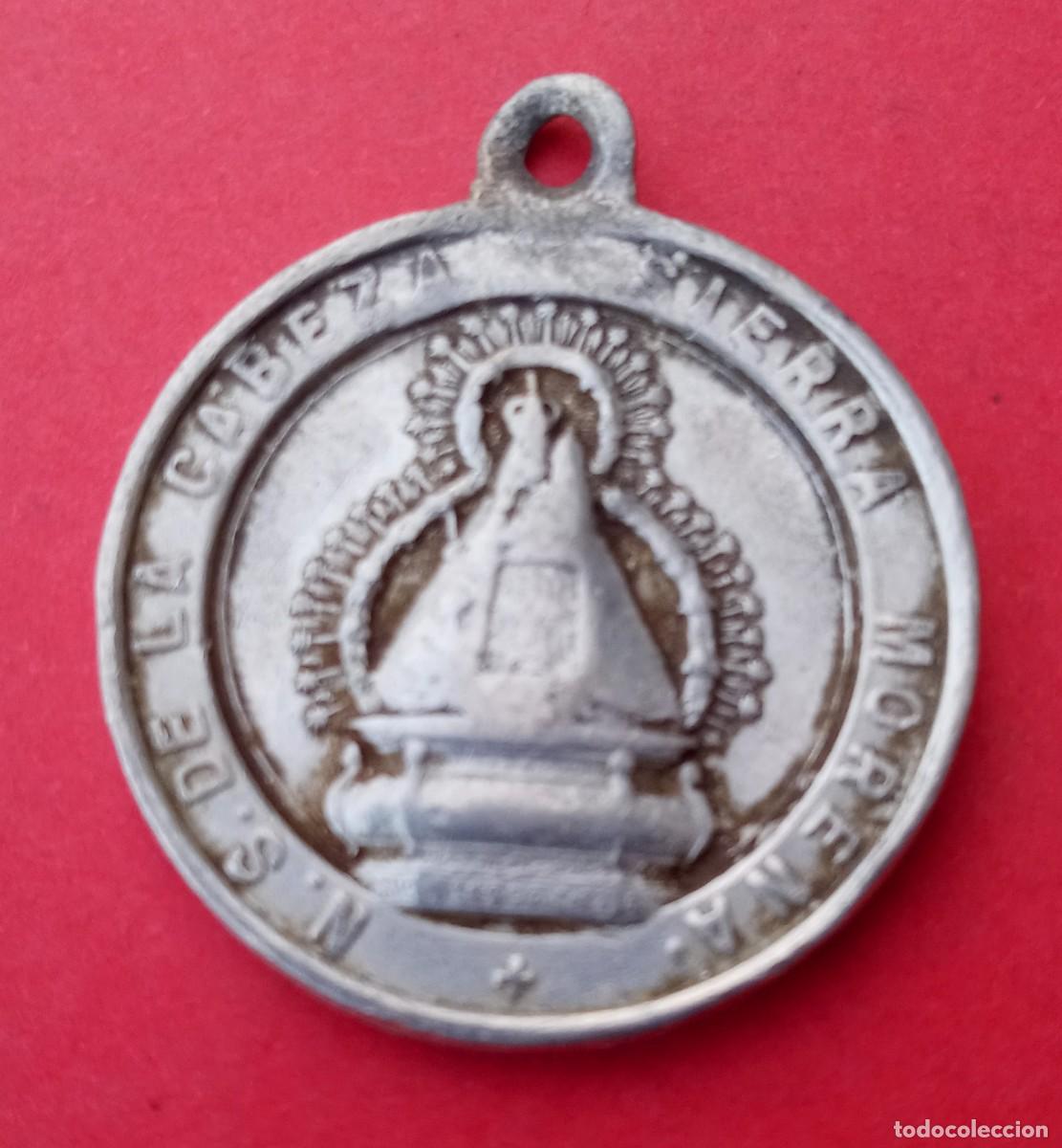 Antig&uuml;edades: Medalla Antigua Virgen de la Cabeza. And&uacute;jar. Ja&eacute;n.