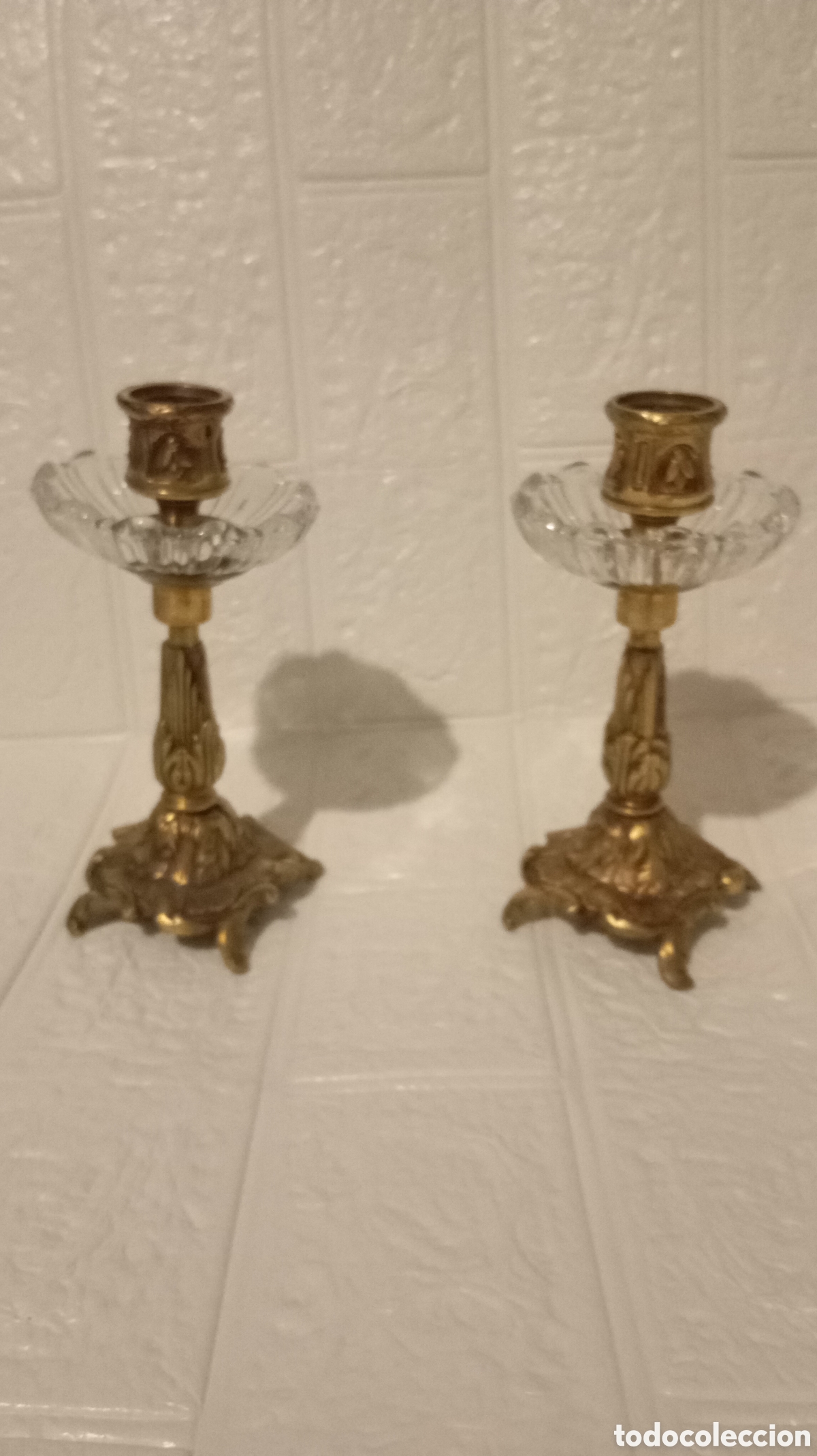 Antig&uuml;edades: Pareja de candelabros vintage metal dorado y cristal &ndash; 16 cm