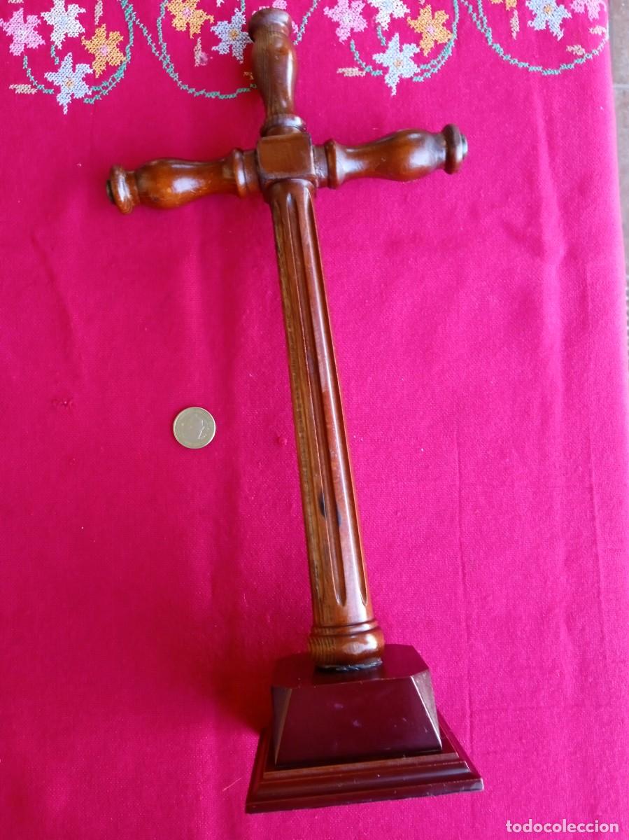 Antig&uuml;edades: Cruz de mesa o altar - Foto 4