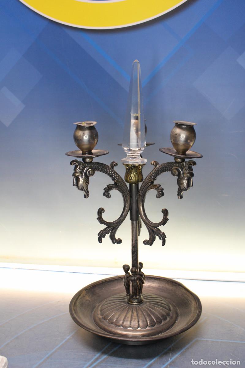 Antig&uuml;edades: Candelabro l&aacute;mpara de mesa 3 brazos metal plateado.