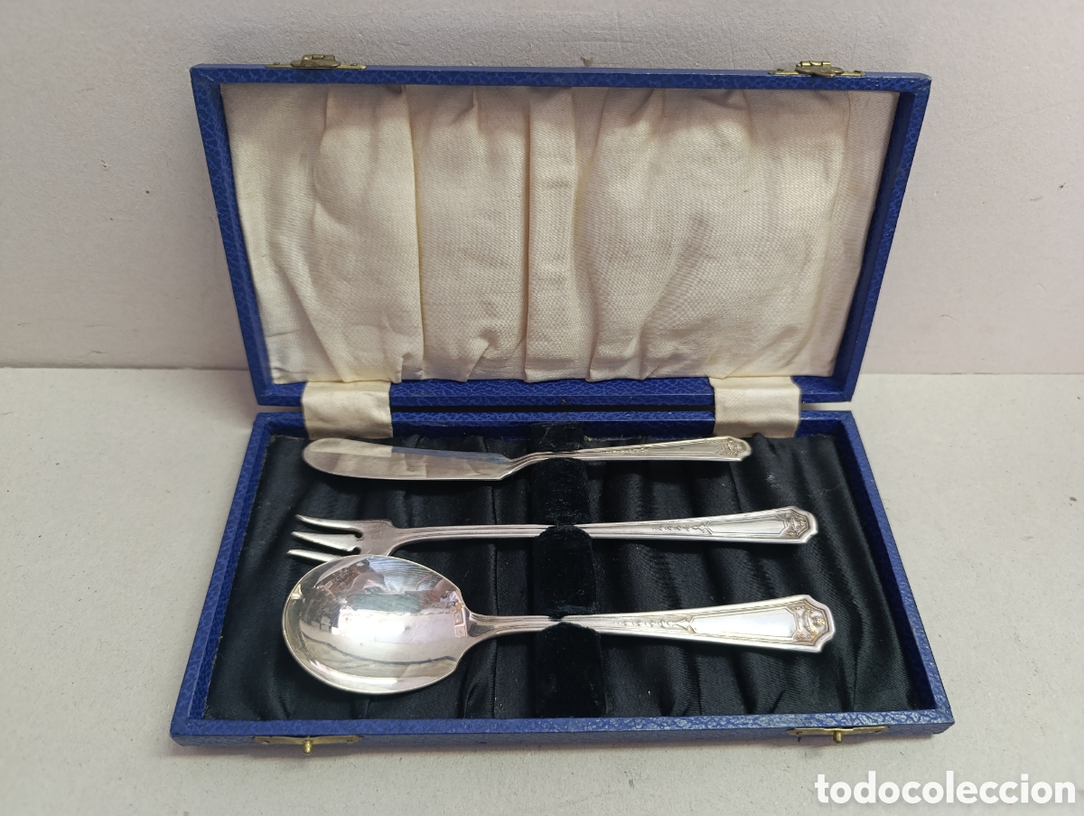 Antig&uuml;edades: CUBIERTOS DE METAL PLATEADO EN ESTUCHE. ESTILO ART DECO.