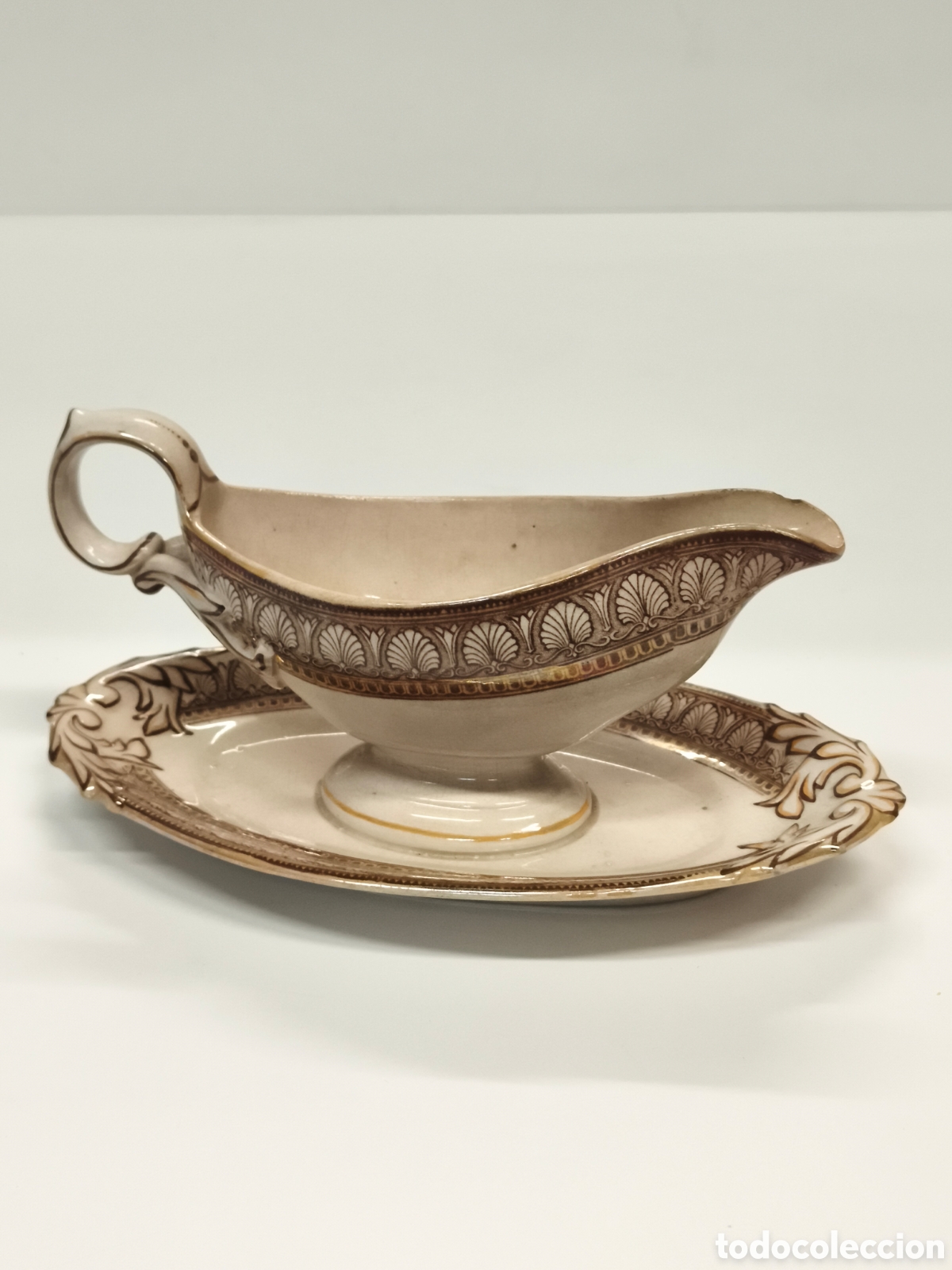 Antig&uuml;edades: Salsera porcelana Pickman china opaca Sevilla siglo XIX