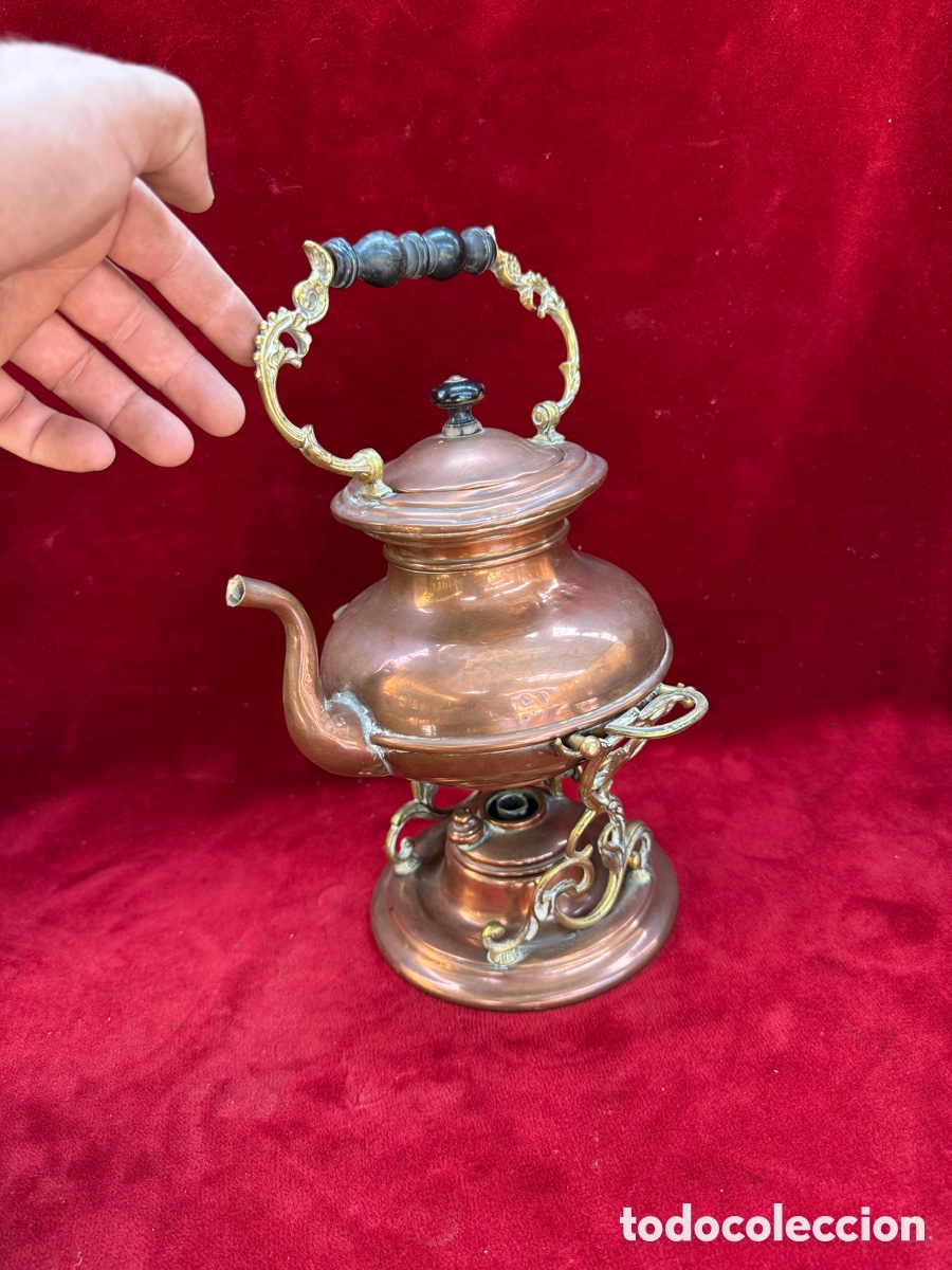 Antig&uuml;edades: Antigua tetera Victoriana de cobre,con soporte!