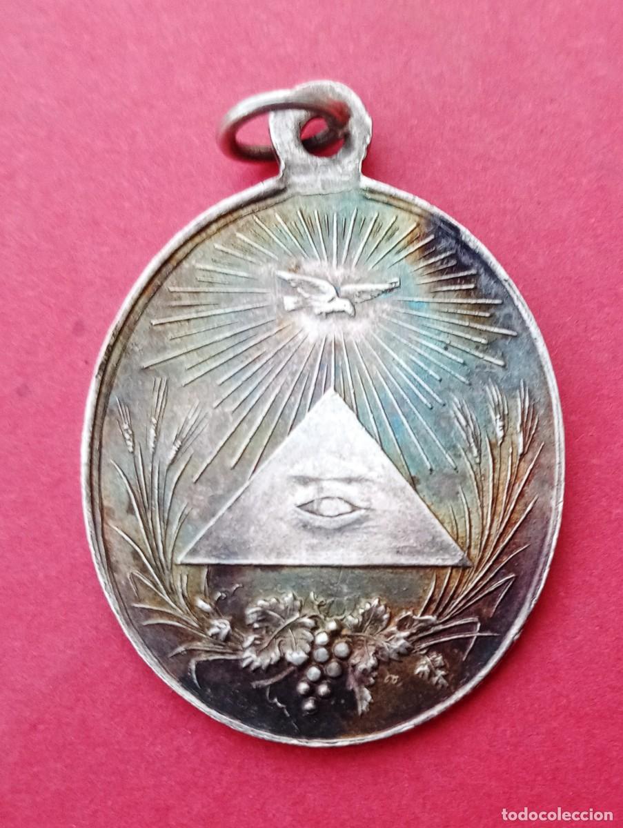 Antig&uuml;edades: RARA MEDALLA SIGLO XIX SANTO CRISTO DE BURGOS. Plata.