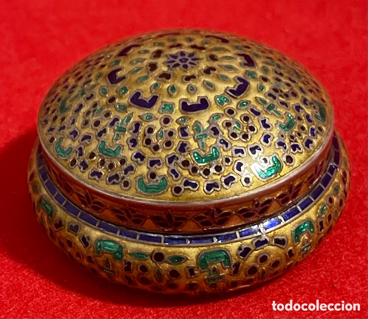 Antig&uuml;edades: Preciosa caja en plata de ley contrastada y esmaltes.