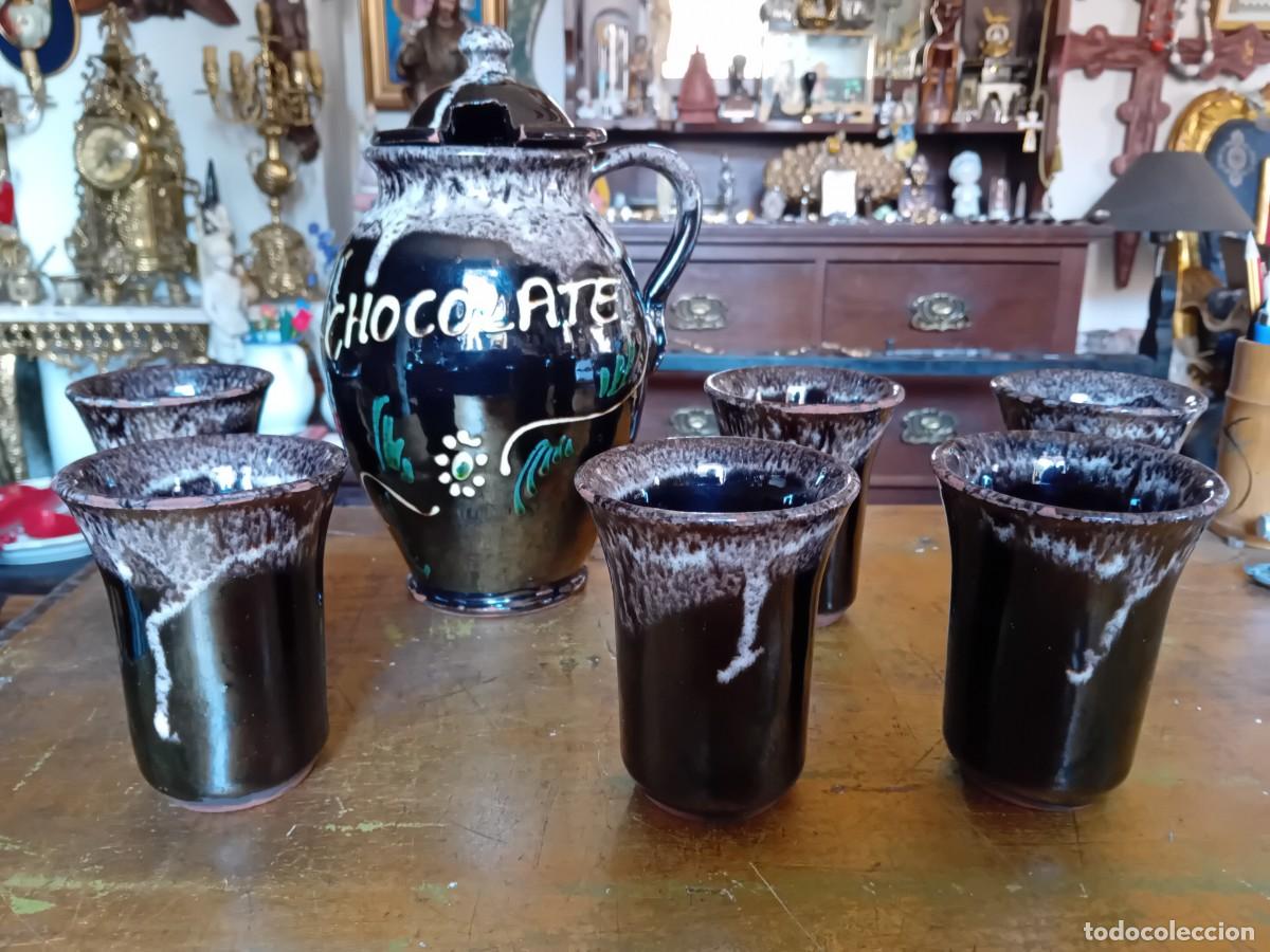 Antig&uuml;edades: Chocolatera con sus seis vasos de cer&aacute;mica vidriada d&eacute;cada de los 70/80