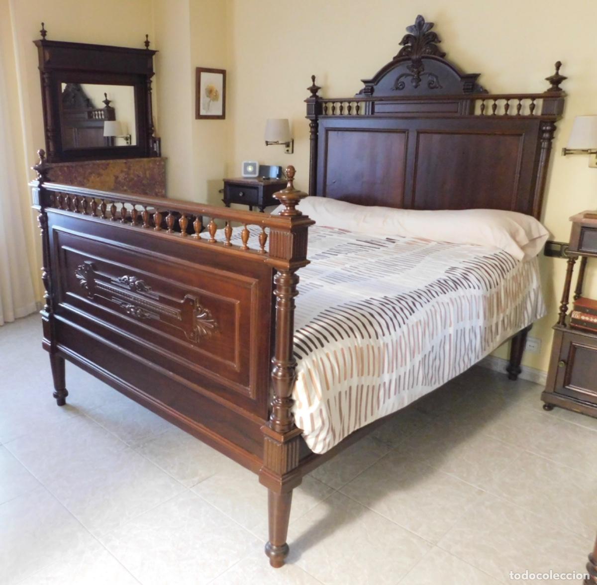 Antig&uuml;edades: Conjunto de dormitorio estilo neocl&aacute;sico/alfonsino