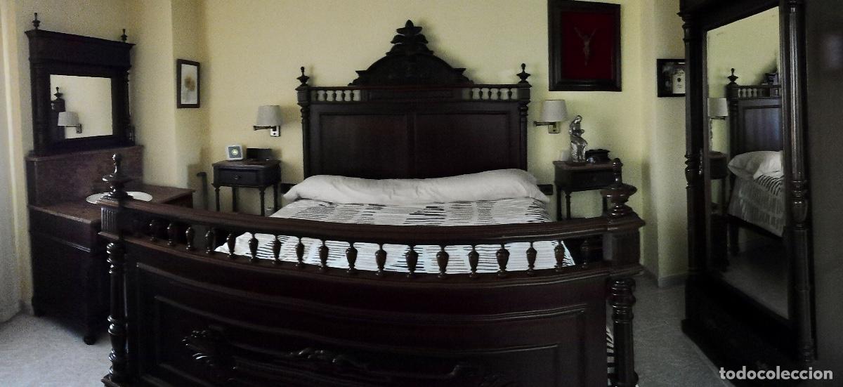 Antig&uuml;edades: Conjunto de dormitorio estilo neocl&aacute;sico/alfonsino