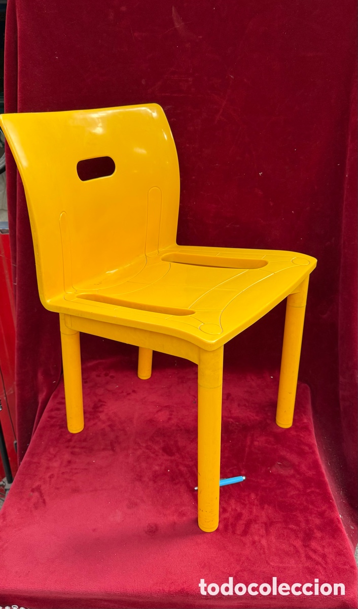 Antig&uuml;edades: Antigua silla Kartel,de Anna Castelli Ferrieri,a&ntilde;os 80