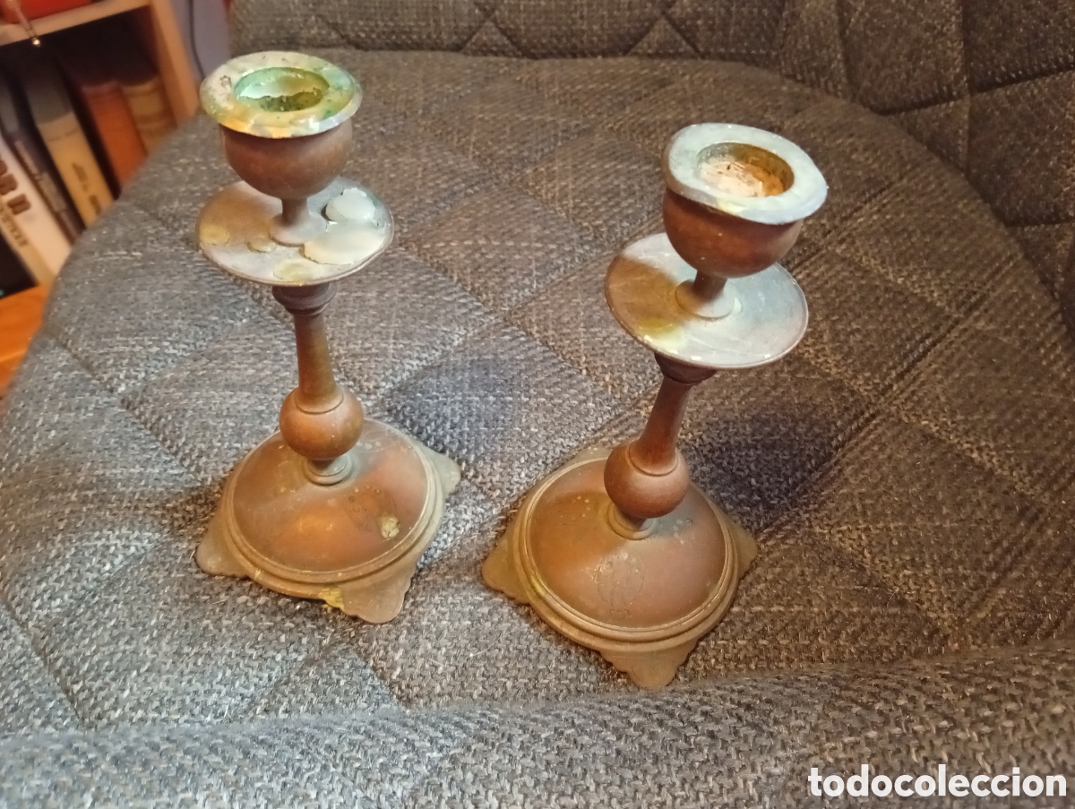 Antig&uuml;edades: Par de Candelabros antiguos con Herraduras