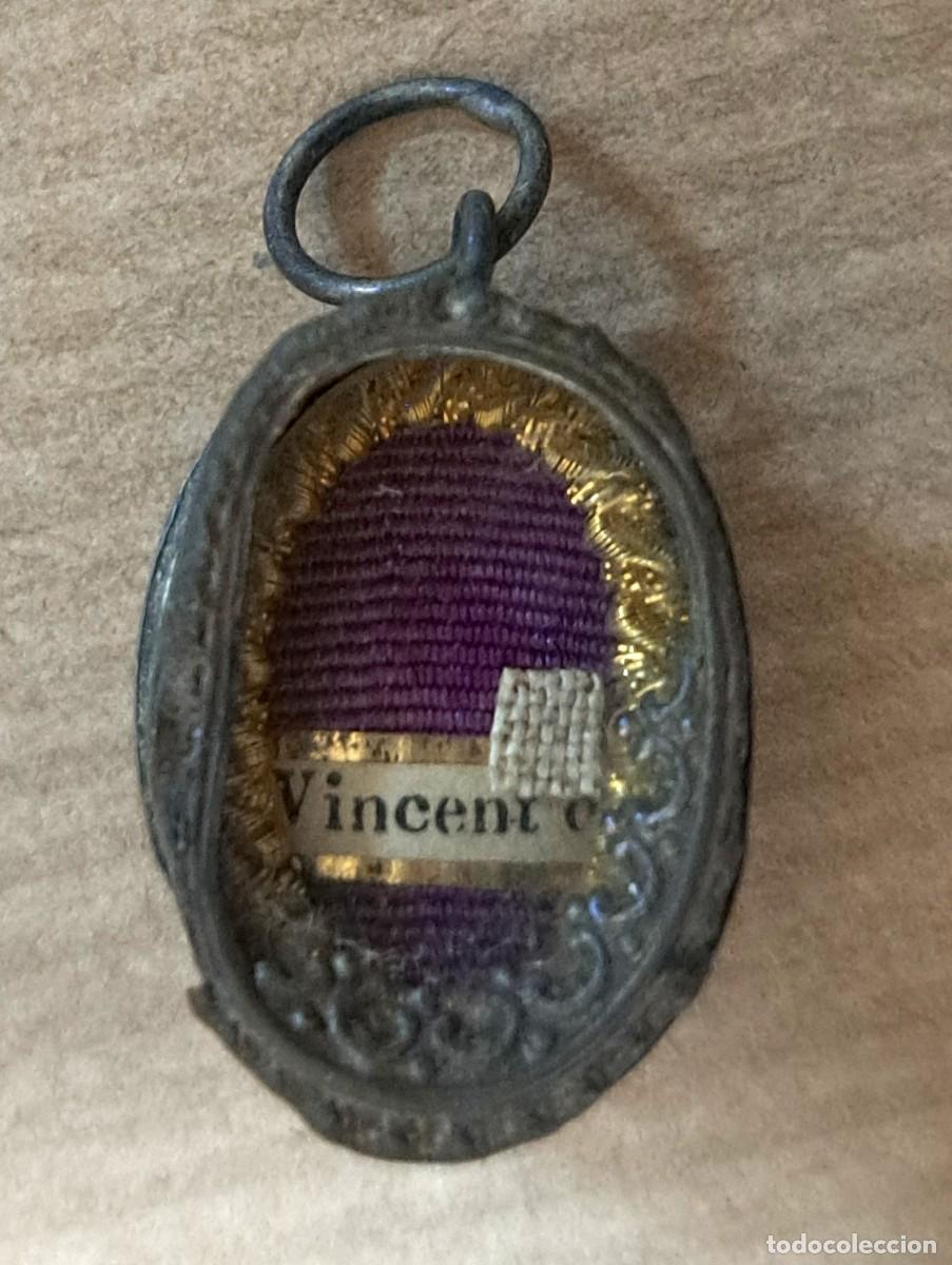 Antig&uuml;edades: Relicario de San Vicente de Pa&uacute;l en plata, siglo XIX
