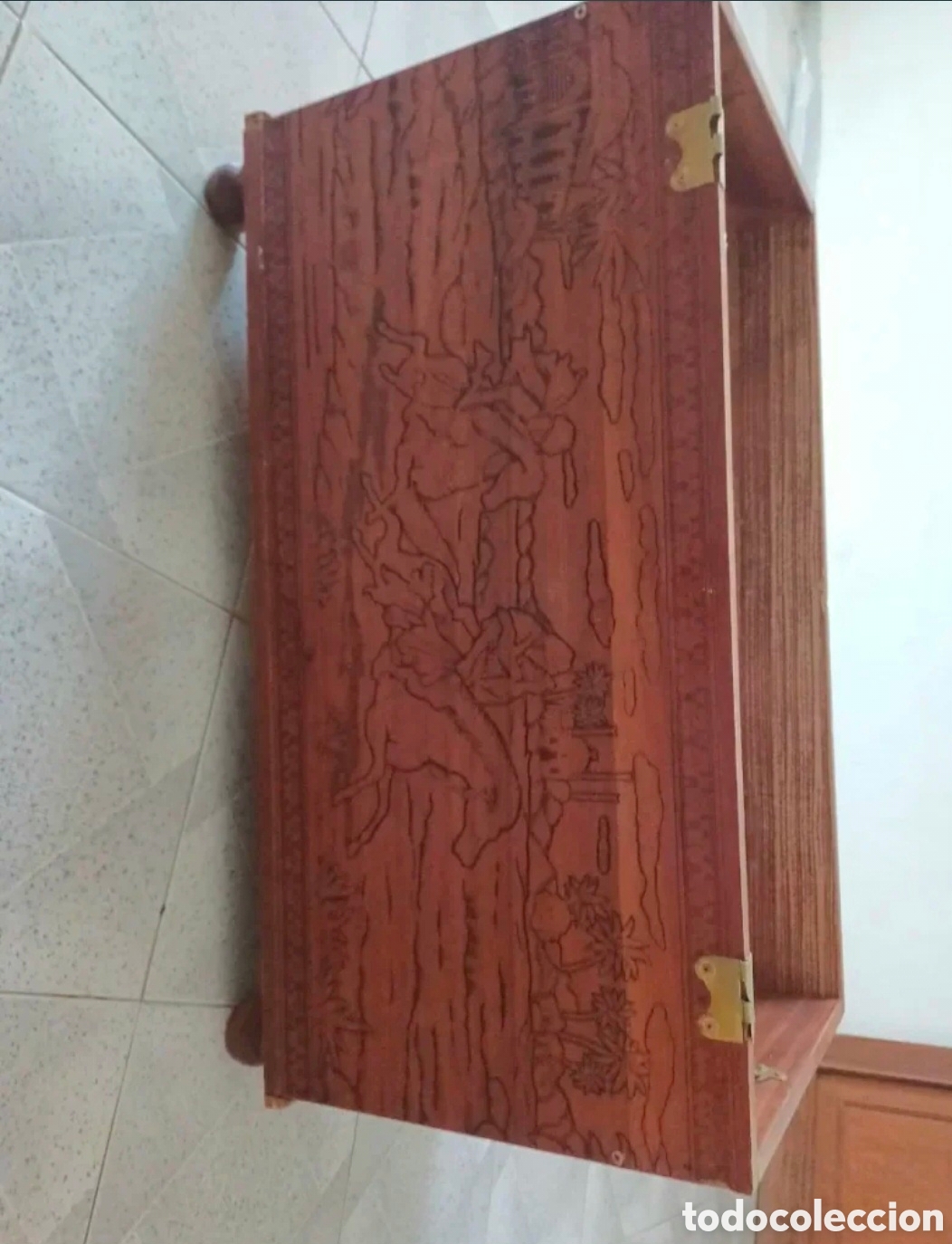 Antig&uuml;edades: Ba&uacute;l madera maciza tallada antiguo. - Foto 5