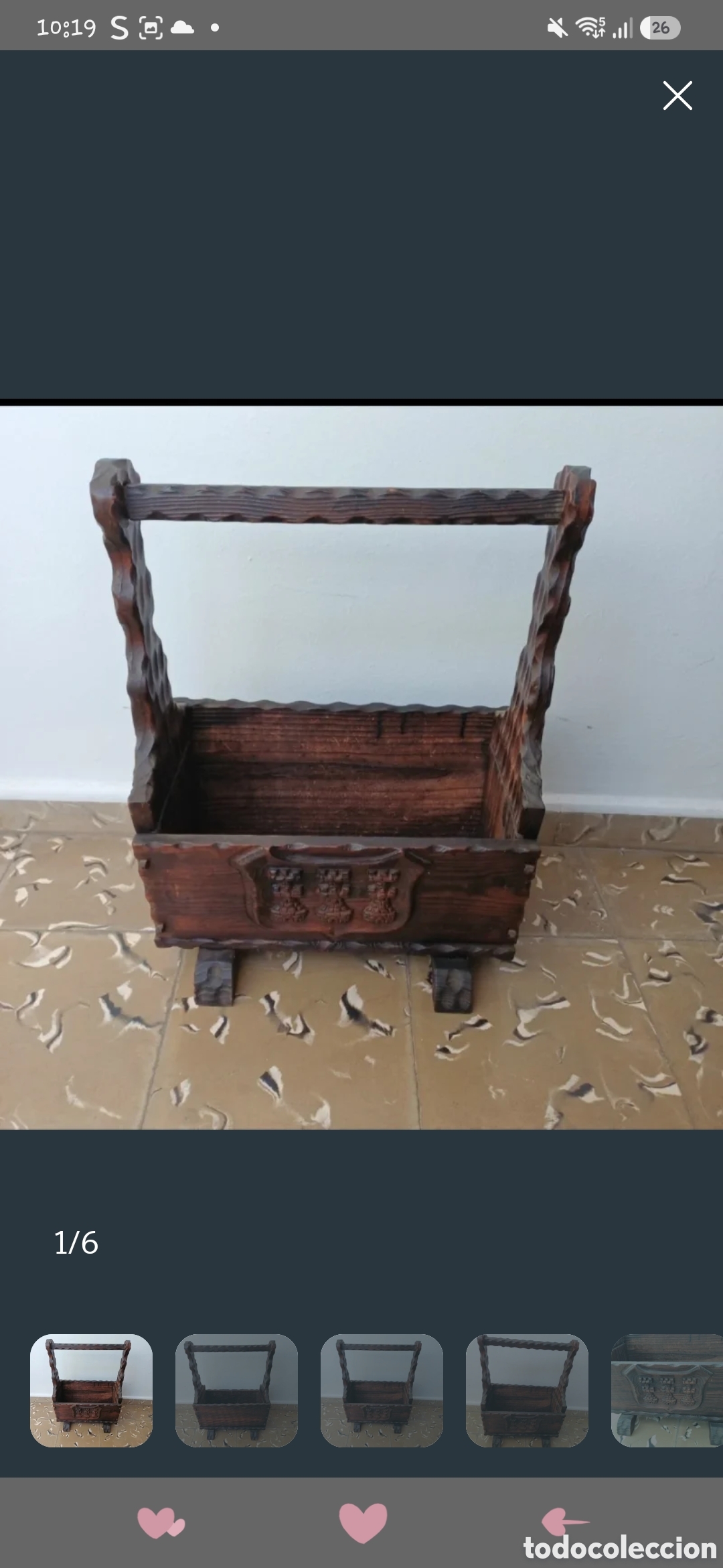 Antig&uuml;edades: Revistero/macetero de madera maciza tallado.