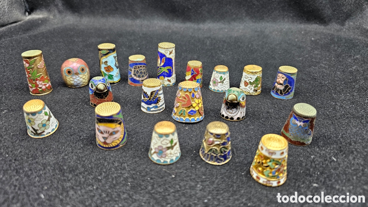 Antig&uuml;edades: Colecci&oacute;n de dedales de cloison&eacute; / cloisonne