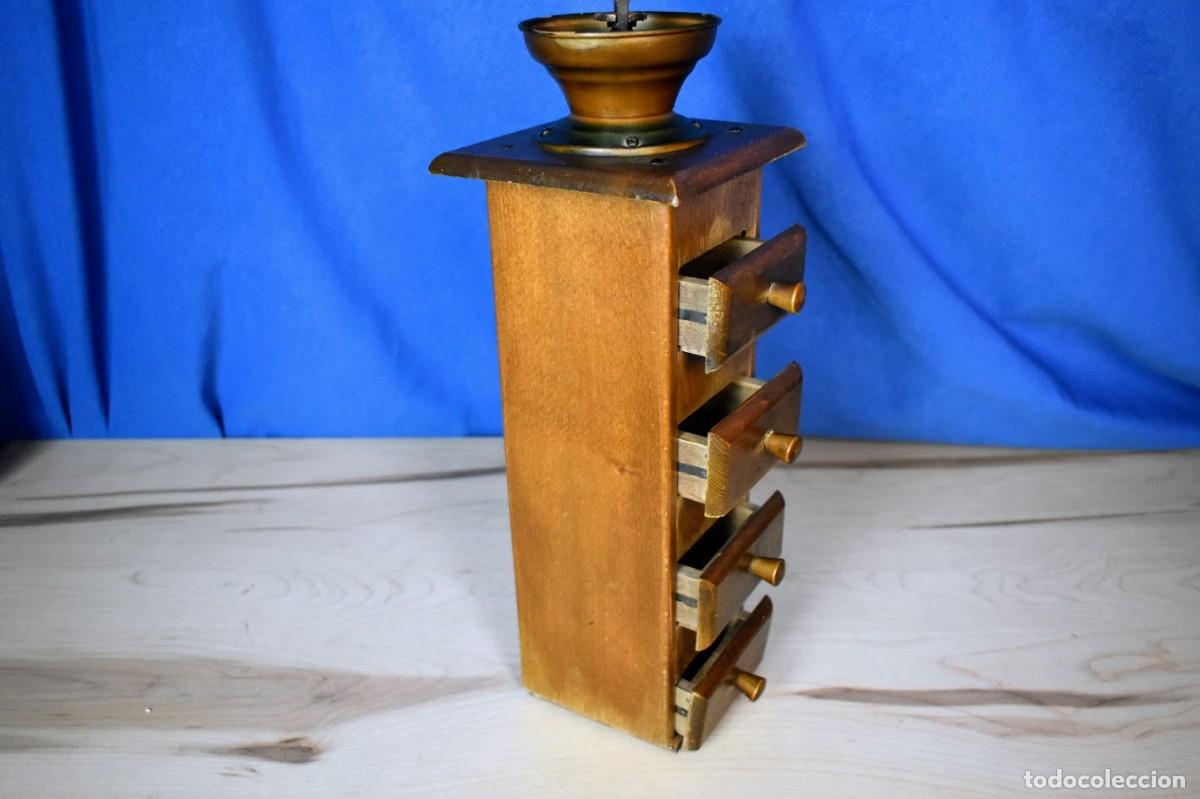 Antig&uuml;edades: Mueble Especiero de Columna en Madera con Molinillo de Caf&eacute; - Foto 4