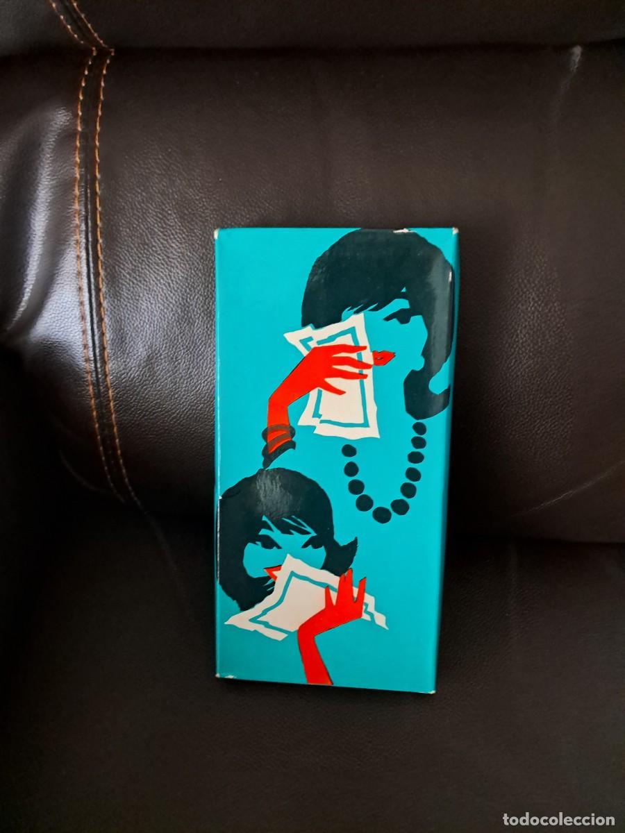 Antig&uuml;edades: Antigua caja de pa&ntilde;uelos de estilo Pop Art y Mid-Century