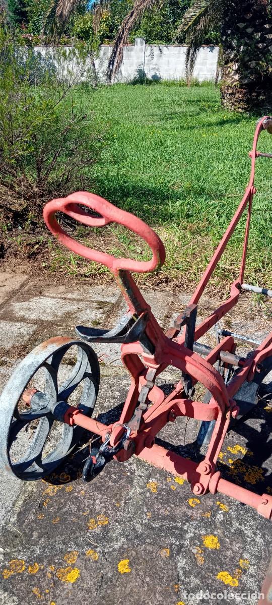 Antig&uuml;edades: Arado de vertedera con ruedas.Recogida en mano - Foto 5