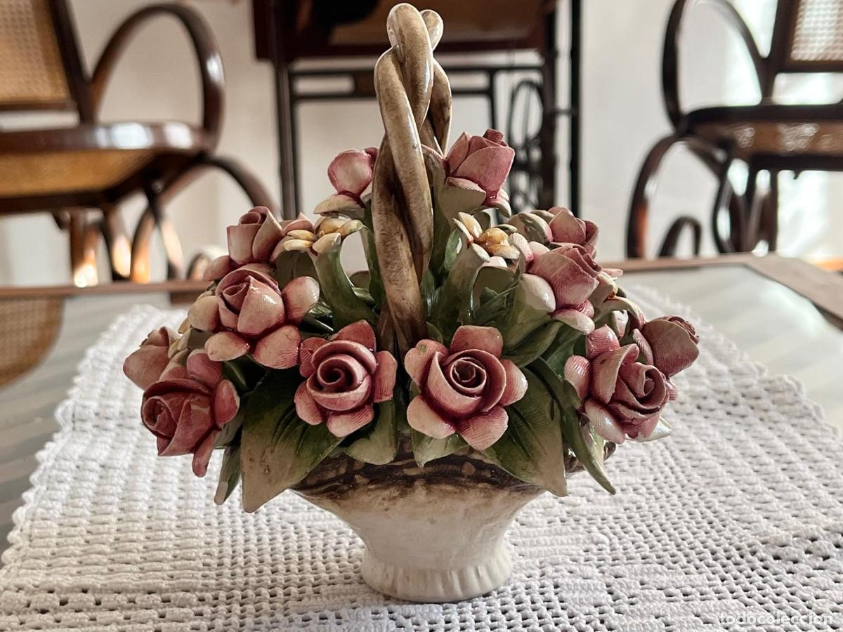 Antig&uuml;edades: Cesta Floral Cer&aacute;mica Capodimonte Italiana S. XX - Sello N Coronada