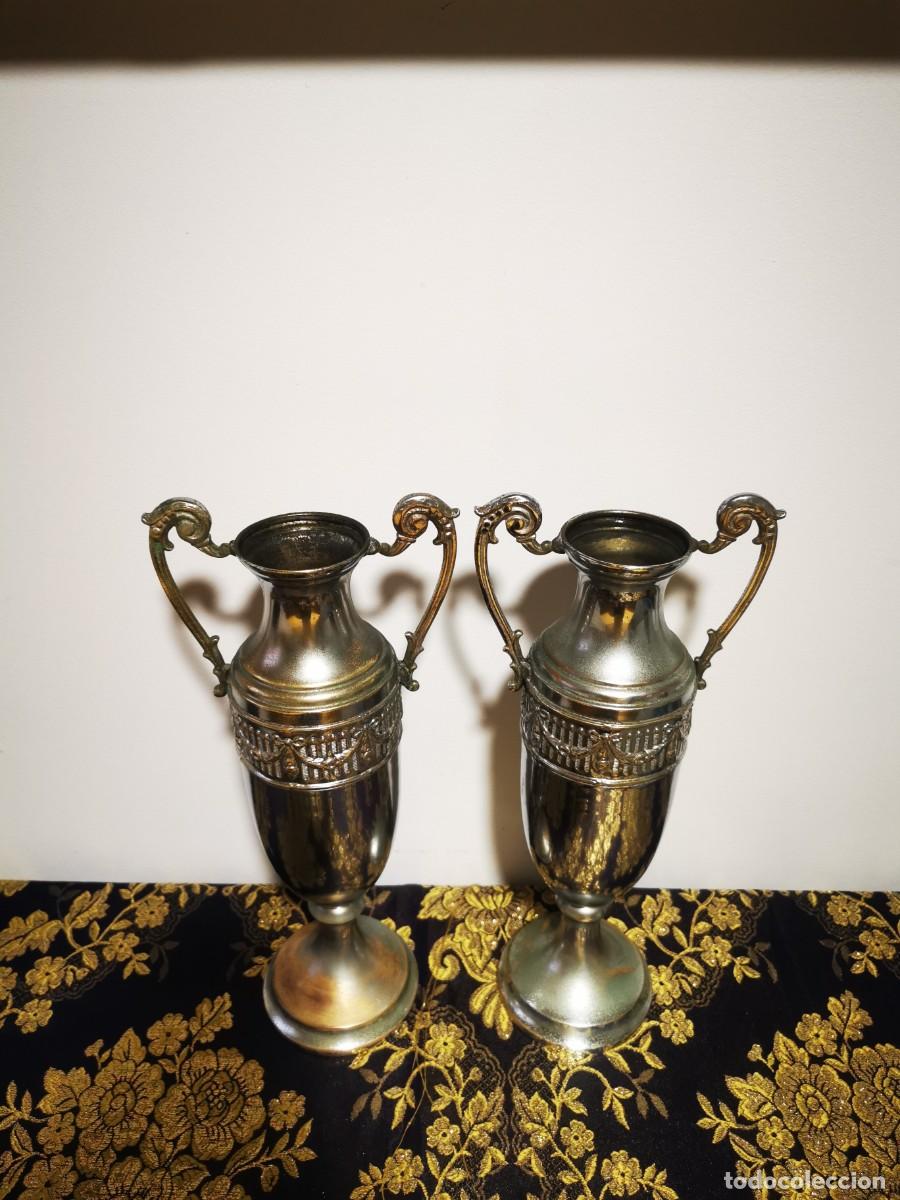 Antig&uuml;edades: Pareja de &aacute;nforas o jarrones de altar 35cm - Foto 5