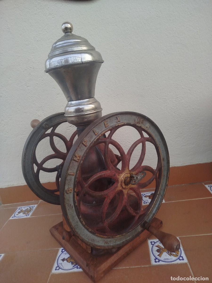 Antig&uuml;edades: Molinillo de caf&eacute; antiguo - Foto 2