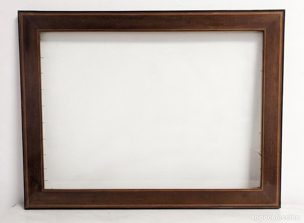 Antig&uuml;edades: 031. Gran Marco Antiguo de Madera Noble con Marqueter&iacute;a Fina 87,5 x 67,5 cm