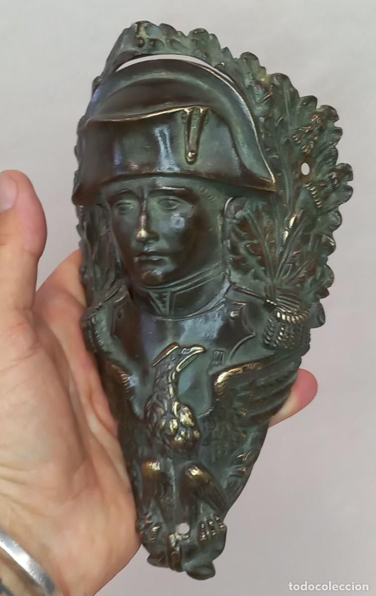 Oggetti Antichi: DIFICIL RECOGE-BOLAS DE BRONCE DE MESA DE BILLAR FRANCESA S. XIX DECORADO CON EL BUSTO DE NAPOLEON
