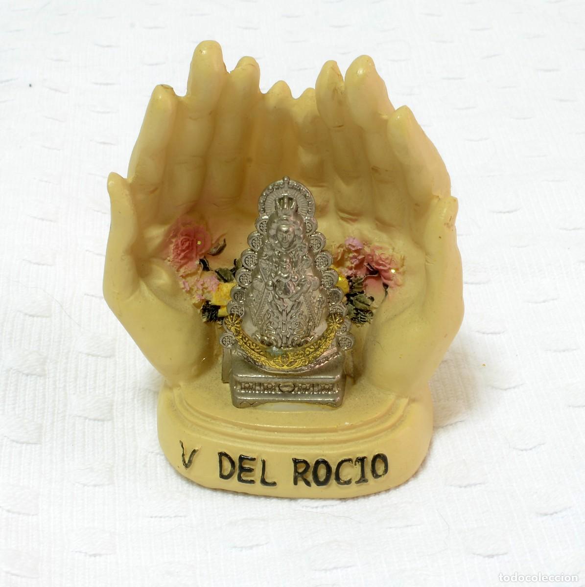 Antig&uuml;edades: Figurita decorativa vintage, Virgen del Roc&iacute;o en un par de manos abiertas