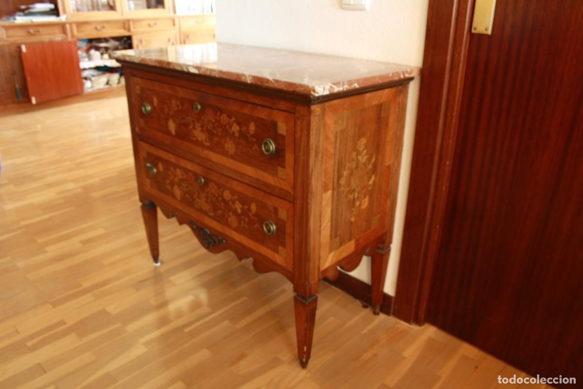 Antig&uuml;edades: C&Oacute;MODA EN MADERA TARACEADA Y M&Aacute;RMOL - Foto 3