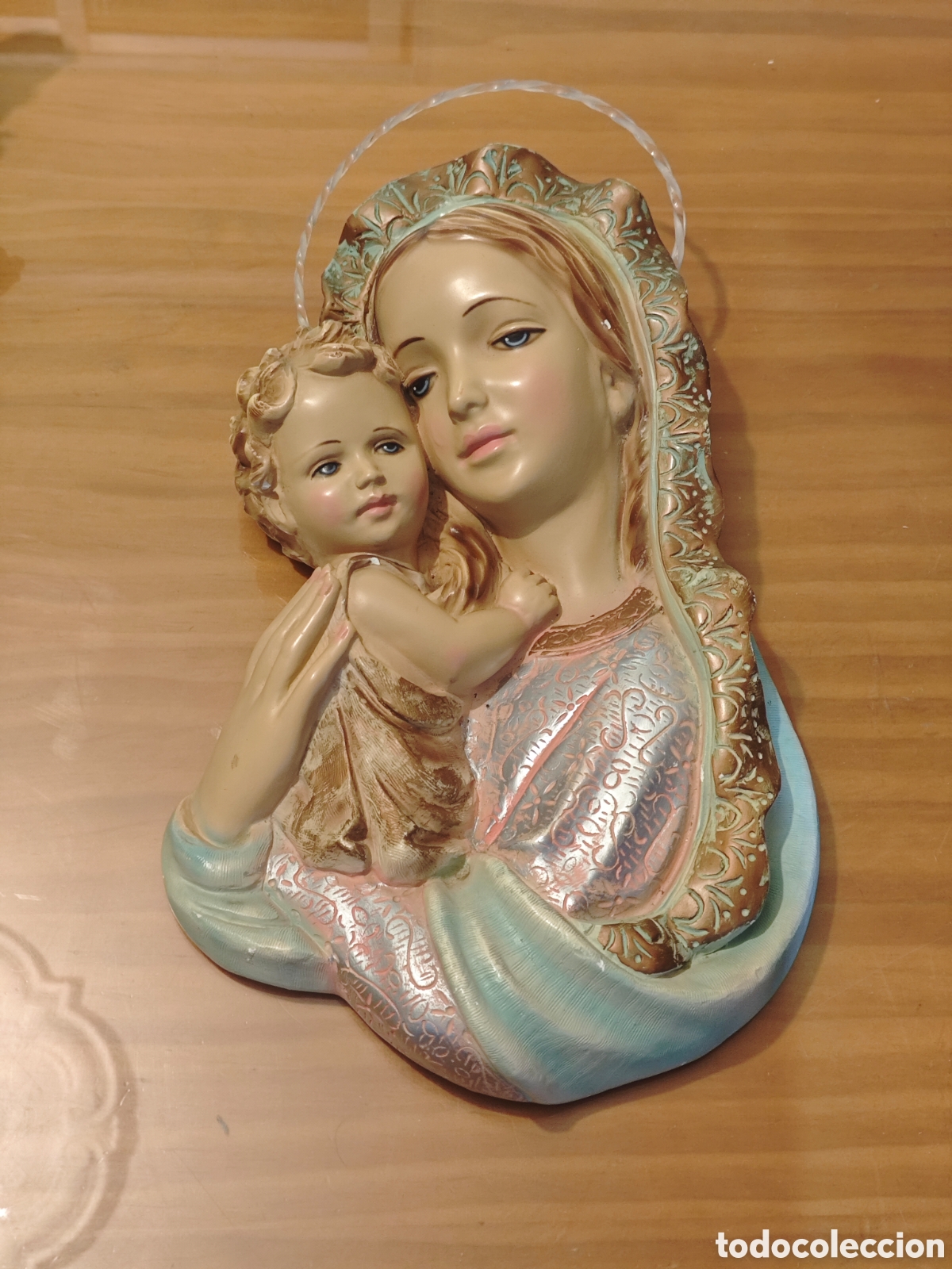 Antig&uuml;edades: Figura de Virgen Mar&iacute;a con Ni&ntilde;o Jes&uacute;s.