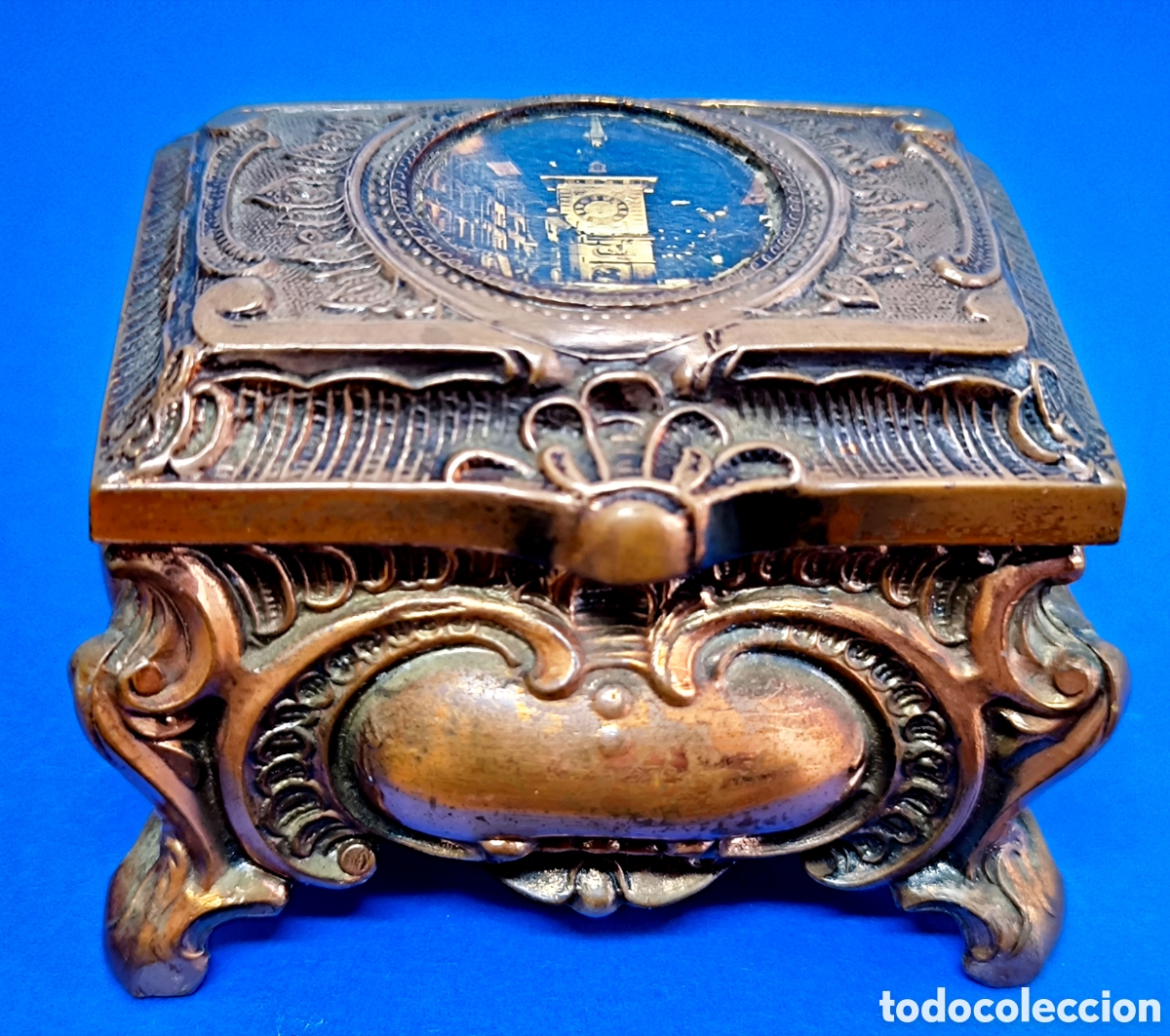 Antig&uuml;edades: CAJITA ANTIGUA 85 x 65 x 65 mm.
