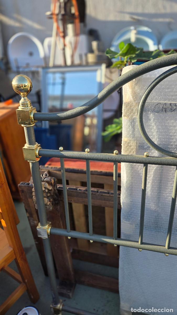 Antig&uuml;edades: 2 cabeceros de hierro macizo y metal - Foto 4