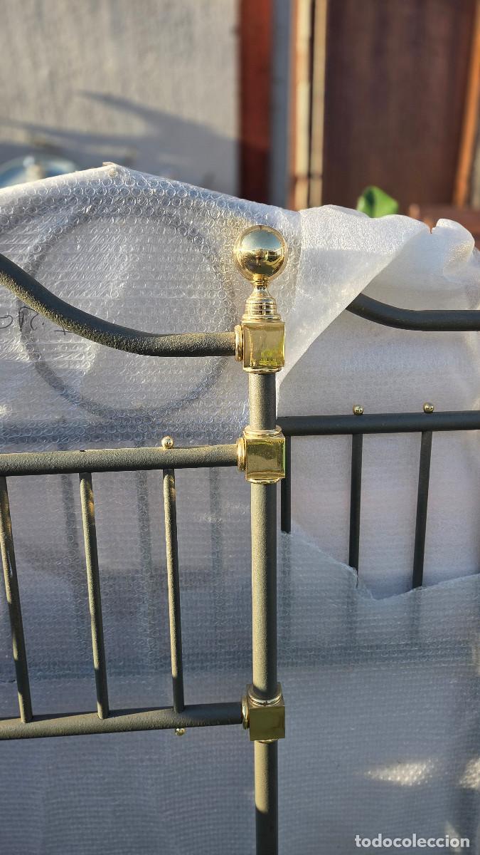 Antig&uuml;edades: 2 cabeceros de hierro macizo y metal - Foto 7