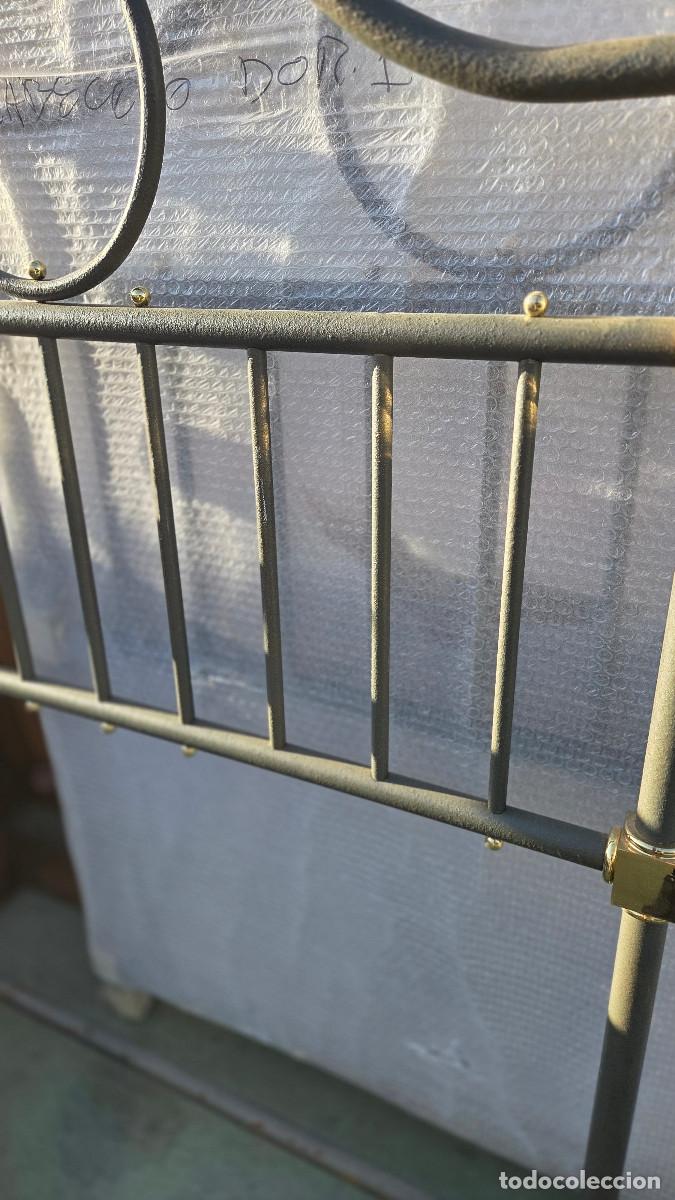 Antig&uuml;edades: 2 cabeceros de hierro macizo y metal - Foto 11