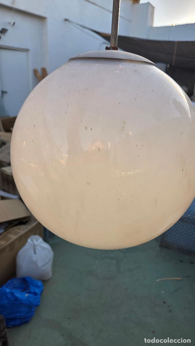 Antig&uuml;edades: globo de lampara opalina - Foto 2