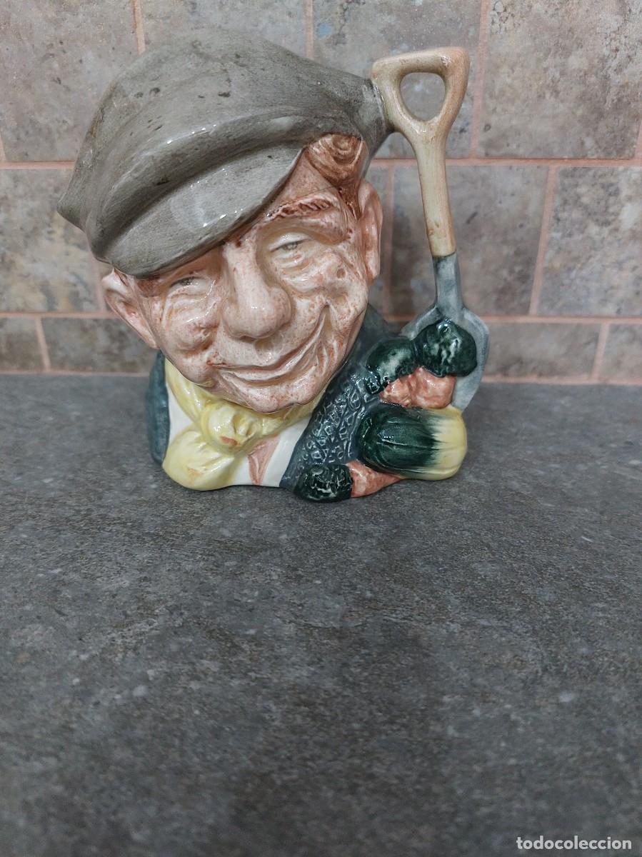 Antig&uuml;edades: Jarra Character Jug Royal Doulton - &rdquo;The Gardener&rdquo; (El Jardinero) - Colecci&oacute;n Vintage D 6634