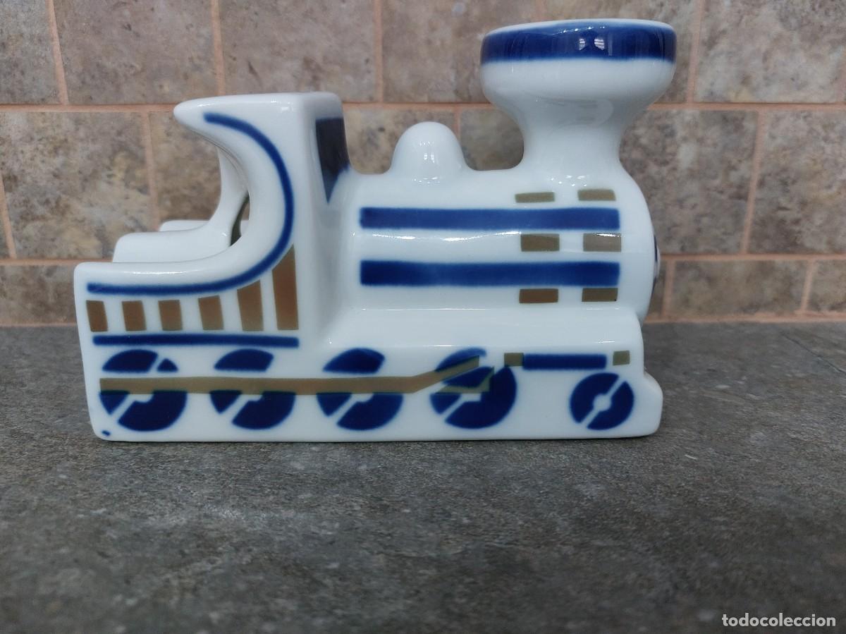 Antig&uuml;edades: Cenicero Locomotora de Cer&aacute;mica Sargadelos Tren