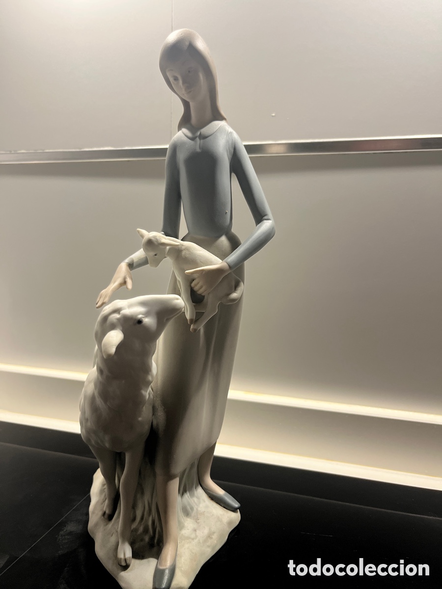 Antig&uuml;edades: PASTORA PORCELANA LLADR&Oacute; 31 Cms