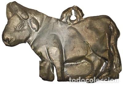 Antig&uuml;edades: EXVOTO O VOTIVO METALICO DE MEDIADOS DEL SIGLO XIX EN FORMA FIGURA DE ANIMAL BUEY