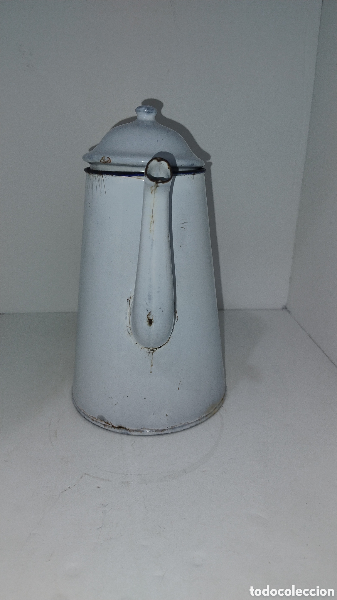 Antig&uuml;edades: Cafetera de hierro esmaltado blanco - Foto 2