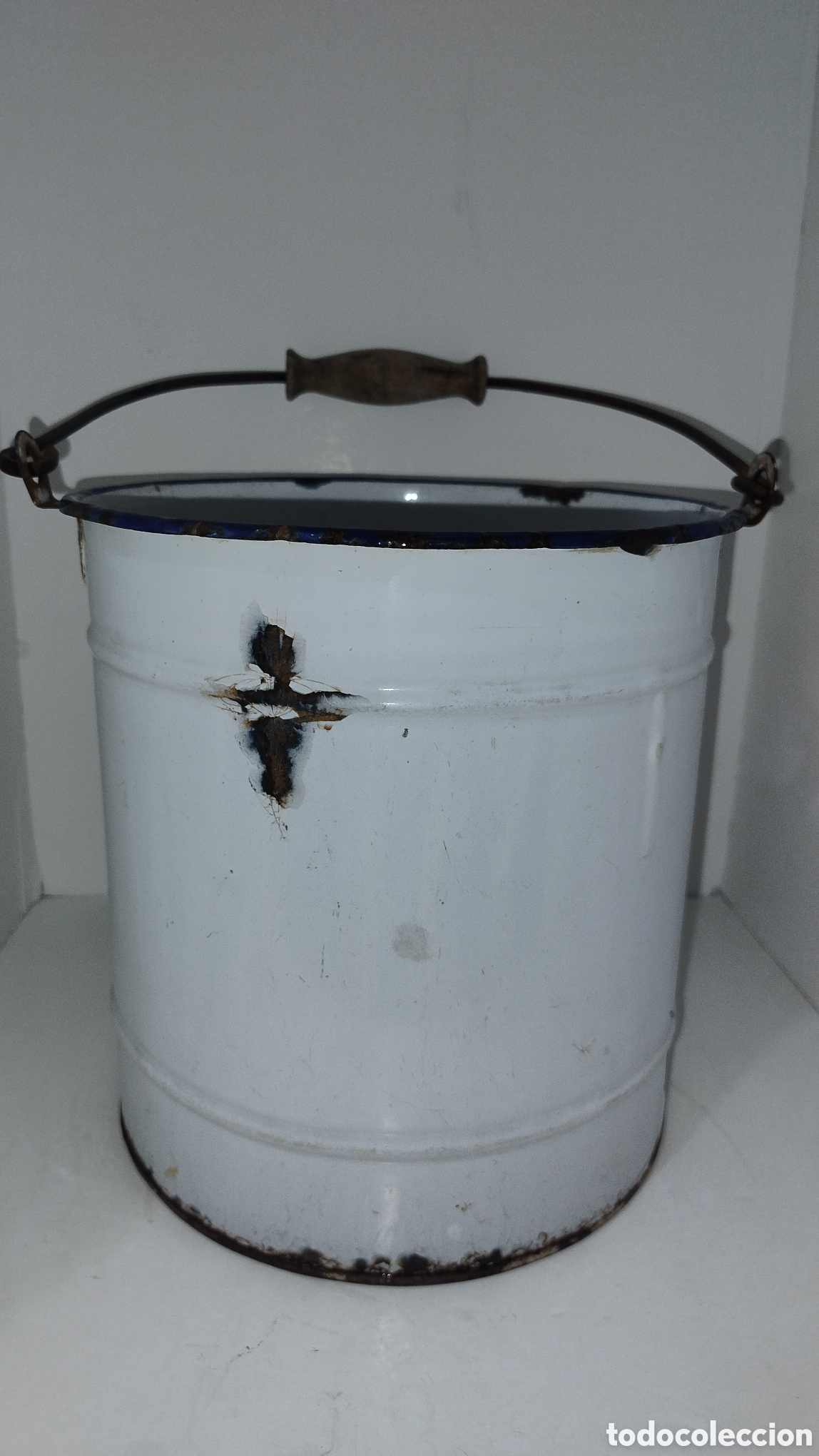 Antig&uuml;edades: Cubo de hierro esmaltado en blanco pl - Foto 3